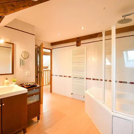 Maison Atypique En Champagne, Chez Lise Et Lucas Noe-les-Mallets